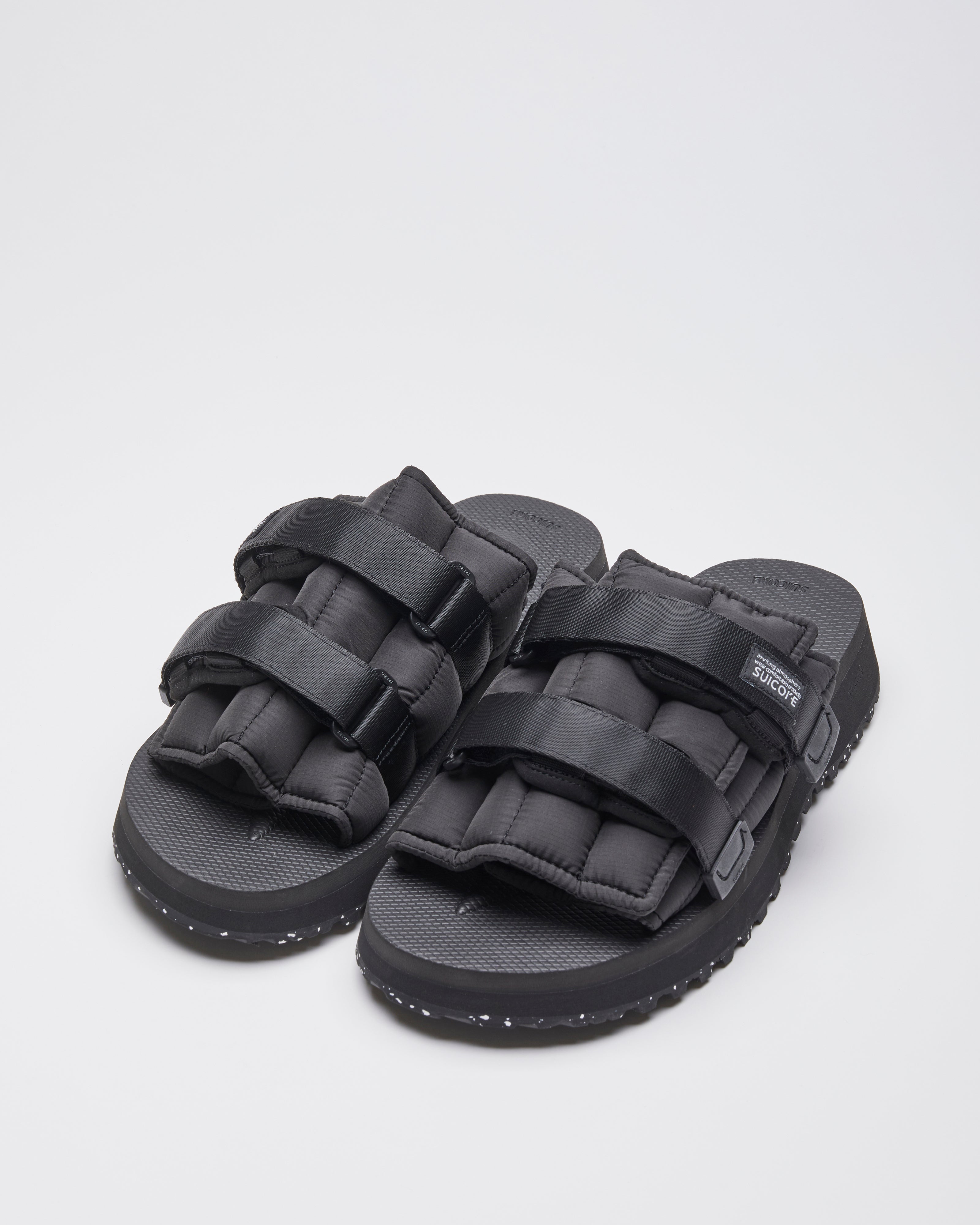 【関税込み】Suicoke ブラック MOTO-Puffab サンダル セール】MOTO-PUFFab - Black（サンダル）｜SUICOKE（スイコック