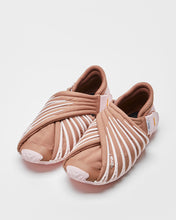 Load image into Gallery viewer, FUTON-LO - Brown/Pink
